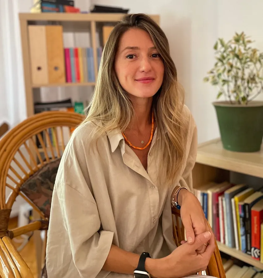 Fethiye psikolog İzel Öğmel - Uzman Klinik Psikolog Pandora Psikoloji